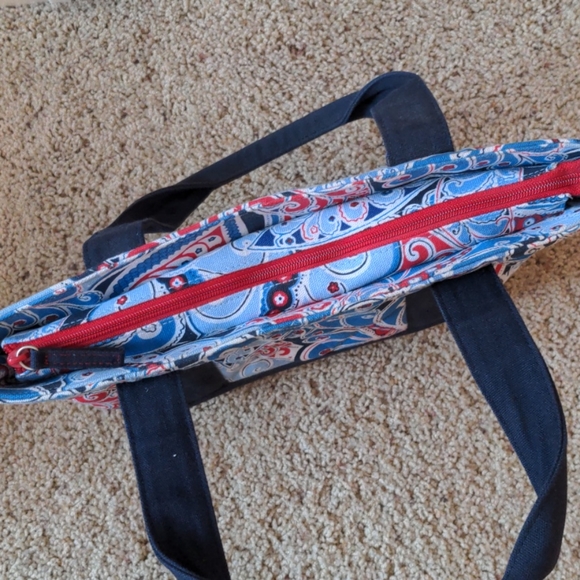 Vera Bradley Purse - Picture 4 of 5